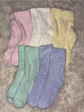 Cozy Pastel Fuzzy Socks - Set of 5